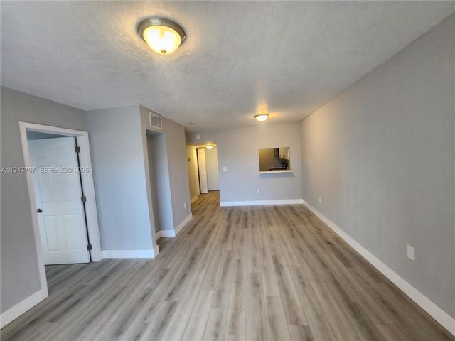 11309 SW 200th St 303-C, Miami, FL 33157