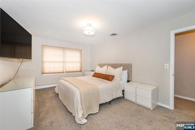 107 Maple B, Park Ridge, NJ 07656