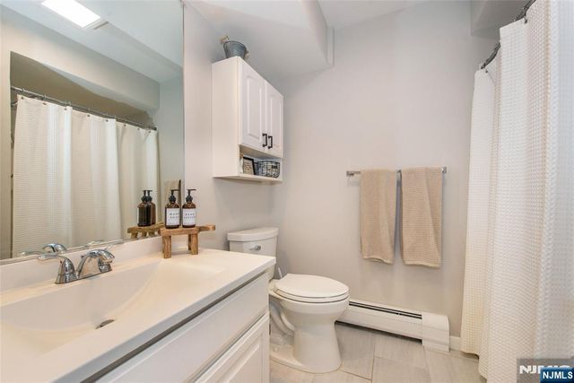 107 Maple B, Park Ridge, NJ 07656