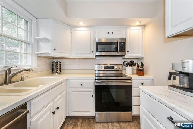 107 Maple B, Park Ridge, NJ 07656