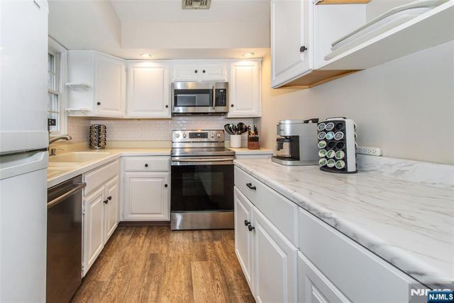 107 Maple B, Park Ridge, NJ 07656