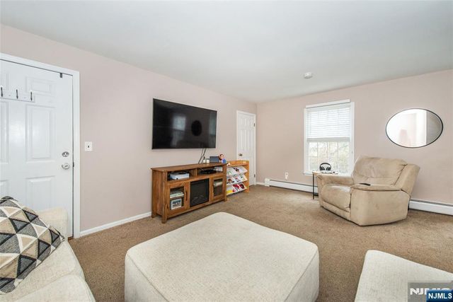 107 Maple B, Park Ridge, NJ 07656