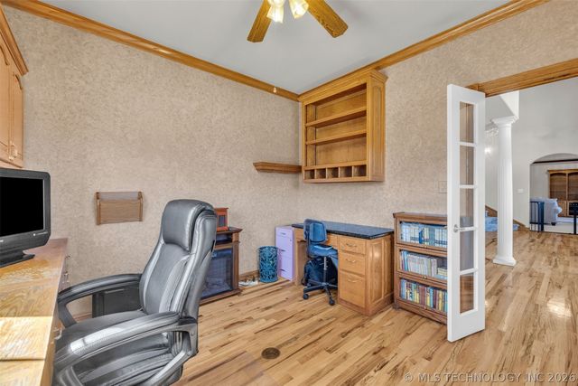 13602 W 42nd Place S, Sand Springs, OK 74063