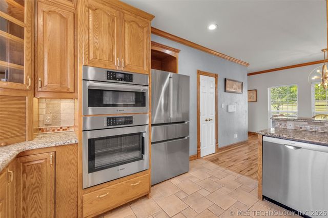 13602 W 42nd Place S, Sand Springs, OK 74063