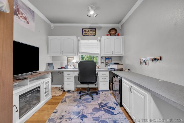 13602 W 42nd Place S, Sand Springs, OK 74063