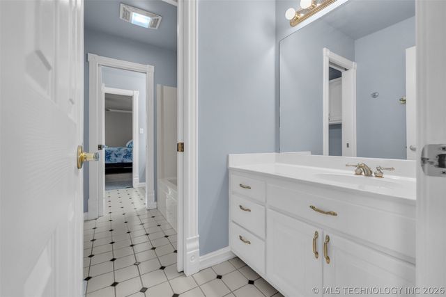 13602 W 42nd Place S, Sand Springs, OK 74063