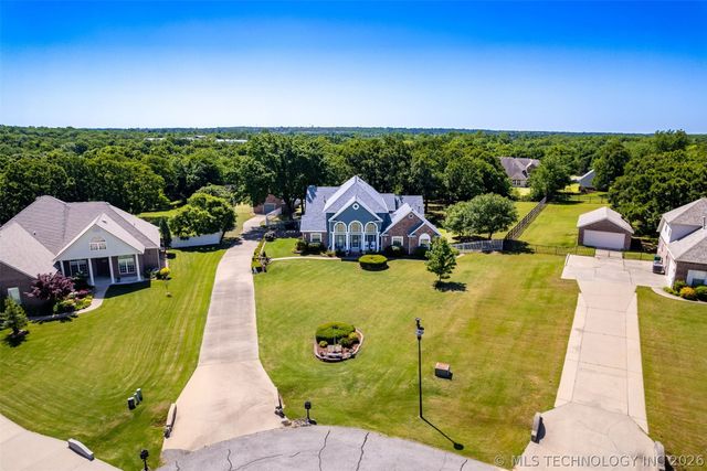 13602 W 42nd Place S, Sand Springs, OK 74063