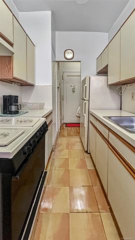 37-20 81st 5G, Jackson Heights, NY 11372
