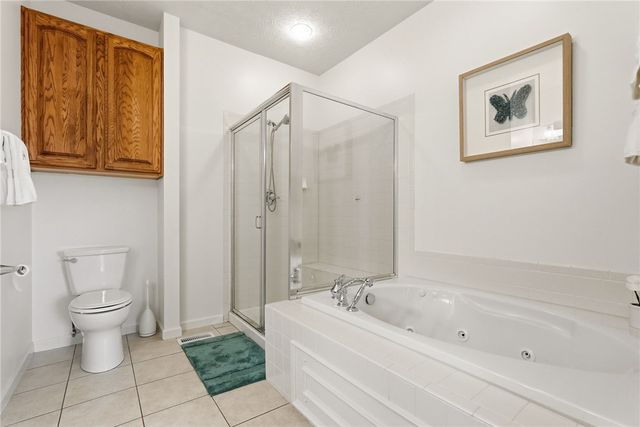 800 Norwegian Spruce Dr, Mars Boro, PA 16046