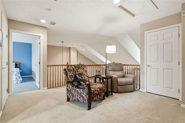 800 Norwegian Spruce Dr, Mars Boro, PA 16046