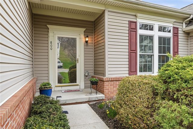 800 Norwegian Spruce Dr, Mars Boro, PA 16046