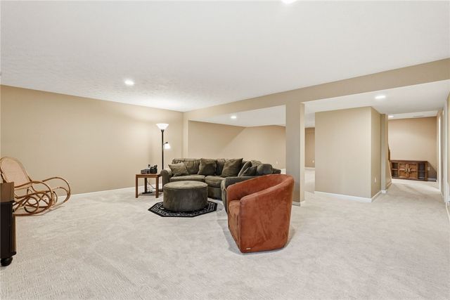 800 Norwegian Spruce Dr, Mars Boro, PA 16046