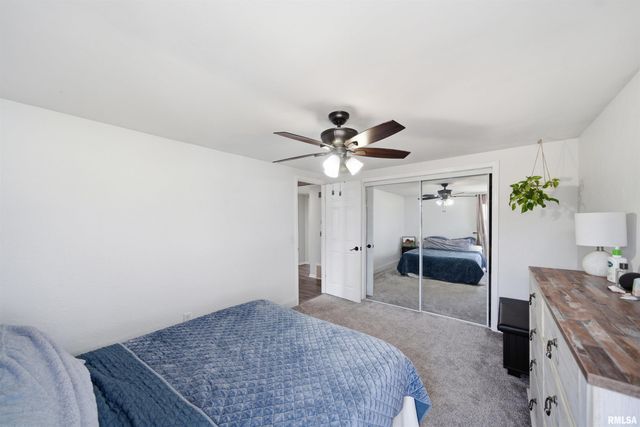 1601 N 11TH Street, Pekin, IL 61554