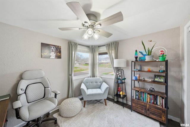 1601 N 11TH Street, Pekin, IL 61554