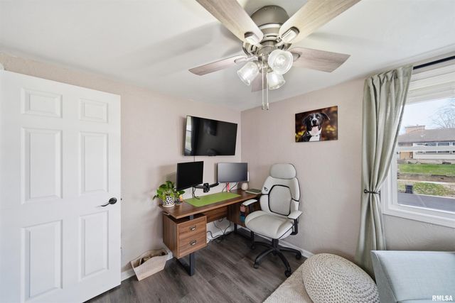 1601 N 11TH Street, Pekin, IL 61554