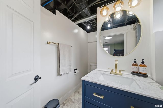 1601 N 11TH Street, Pekin, IL 61554