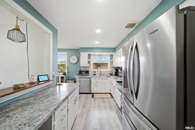 1601 N 11TH Street, Pekin, IL 61554