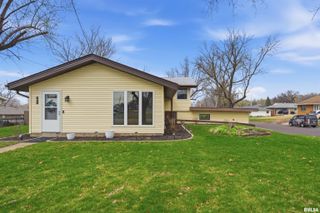 1601 N 11TH Street, Pekin, IL 61554