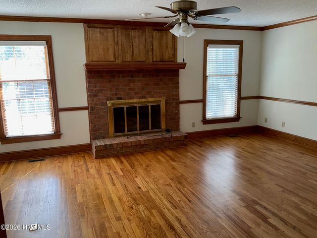 3028 Fox Run Circle, Kinston, NC 28504