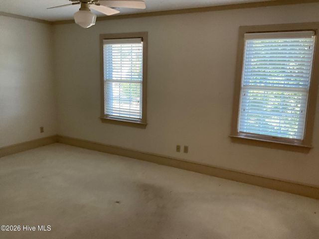 3028 Fox Run Circle, Kinston, NC 28504