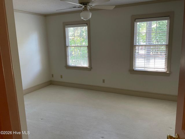 3028 Fox Run Circle, Kinston, NC 28504