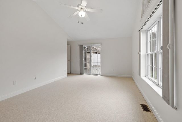 13 Autumn Lane, Hampstead, NH 03826