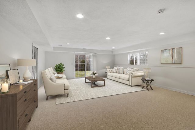 13 Autumn Lane, Hampstead, NH 03826