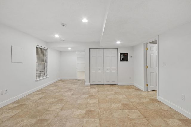 13 Autumn Lane, Hampstead, NH 03826