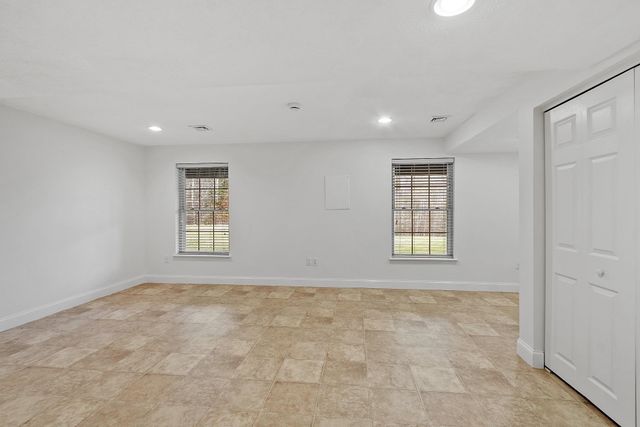 13 Autumn Lane, Hampstead, NH 03826