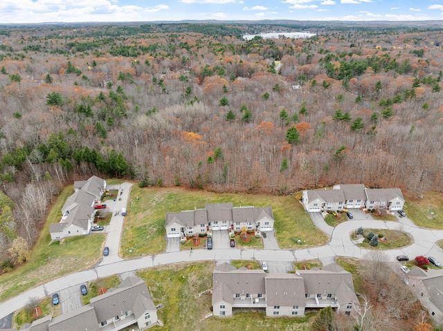 13 Autumn Lane, Hampstead, NH 03826