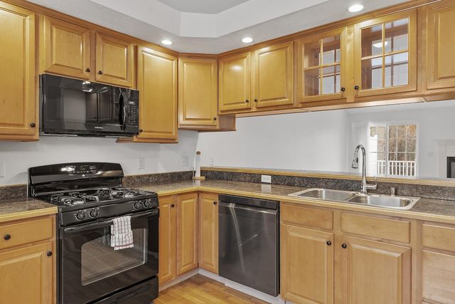 13 Autumn Lane, Hampstead, NH 03826