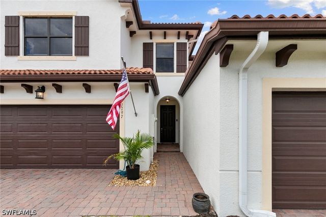 7797 Bristol CIR, Naples, FL 34120
