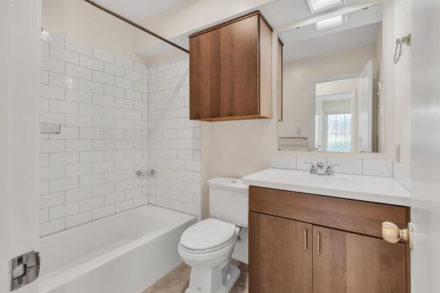 5703 W Gate BLVD B, Austin, TX 78745