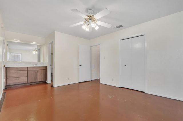 5703 W Gate BLVD B, Austin, TX 78745