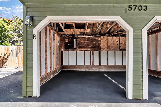 5703 W Gate BLVD B, Austin, TX 78745