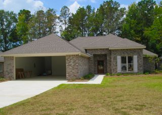 19 E Augusta Ct., Hattiesburg, MS 39402