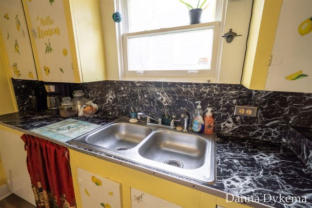 1236 Wieland Place, Grand Rapids, MI 49504