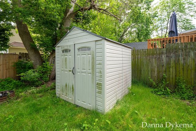 1236 Wieland Place, Grand Rapids, MI 49504