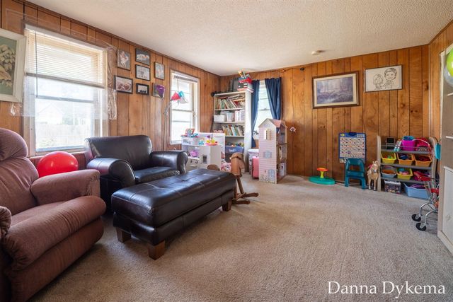 1236 Wieland Place, Grand Rapids, MI 49504