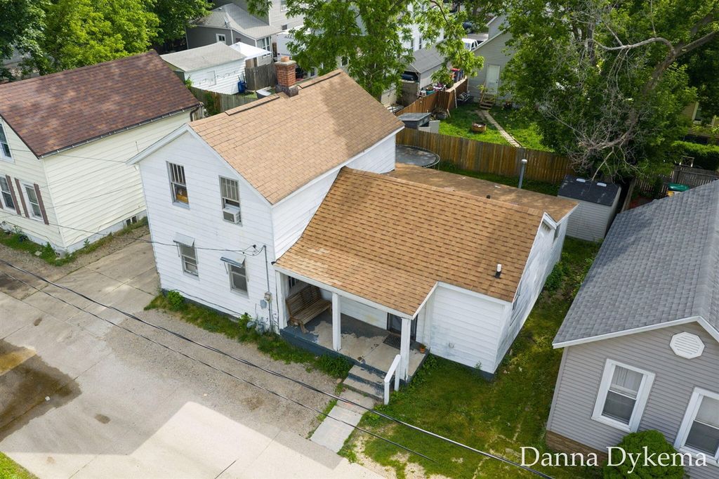 1236 Wieland Place, Grand Rapids, MI 49504