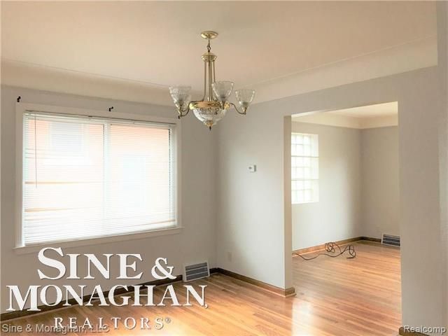 1351 Somerset Avenue, Grosse Pointe Park, MI 48230
