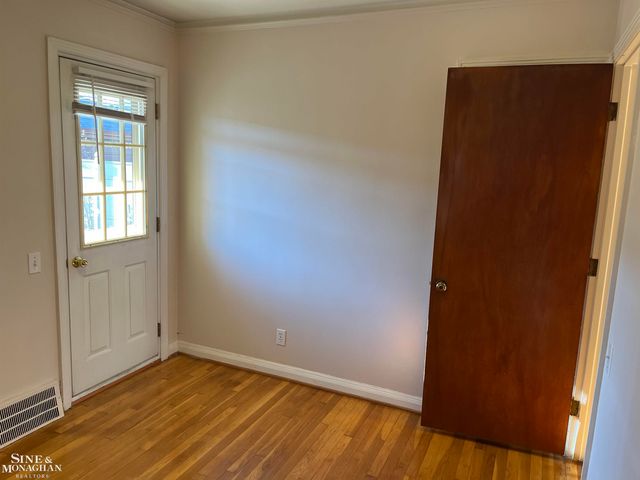 1351 Somerset Avenue, Grosse Pointe Park, MI 48230
