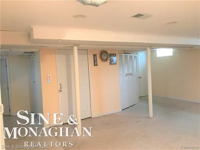1351 Somerset Avenue, Grosse Pointe Park, MI 48230