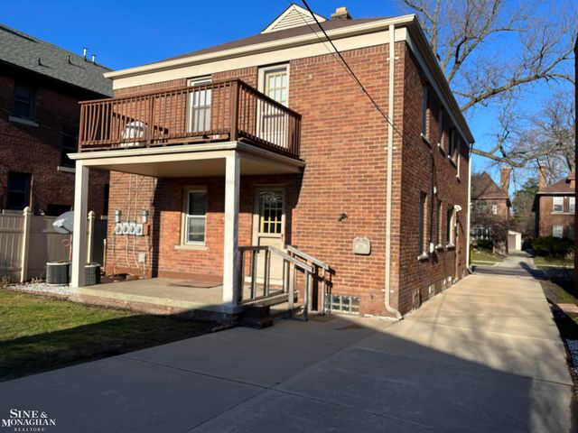 1351 Somerset Avenue, Grosse Pointe Park, MI 48230