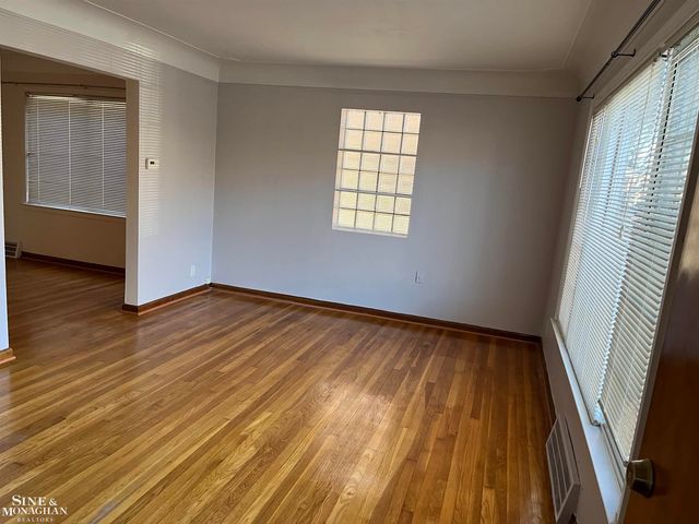 1351 Somerset Avenue, Grosse Pointe Park, MI 48230
