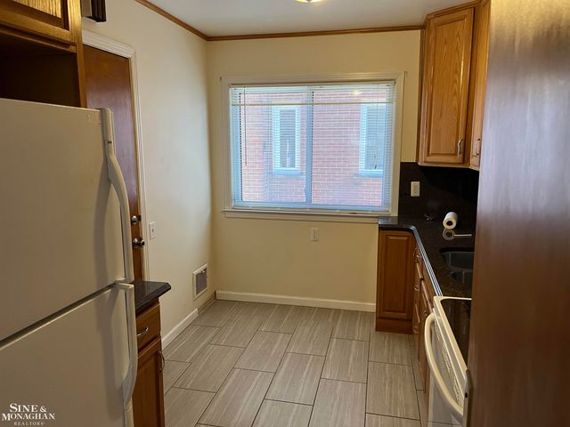1351 Somerset Avenue, Grosse Pointe Park, MI 48230