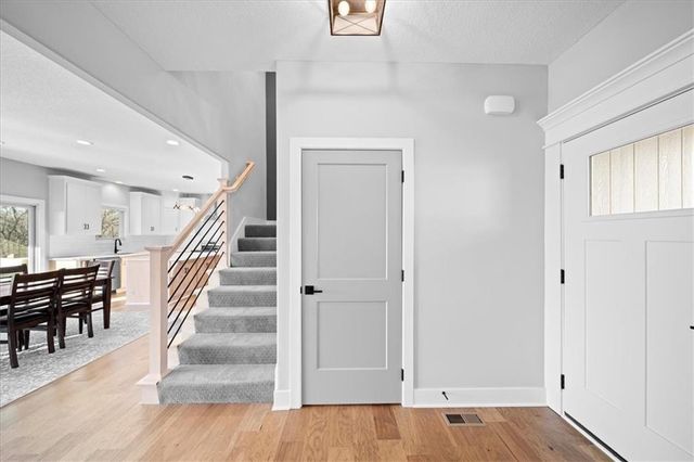 2122 Crooked Creek Drive, Kearney, MO 64060