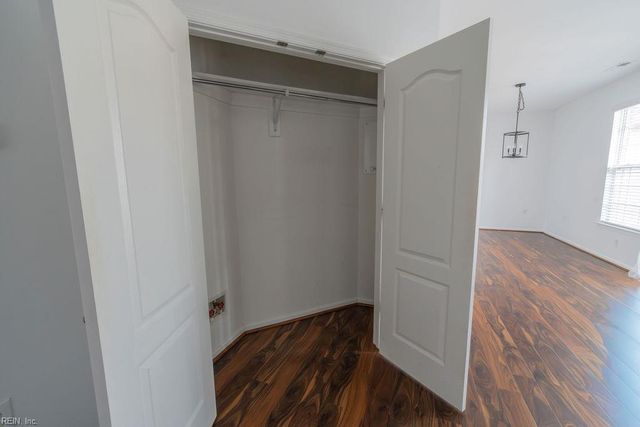 5324 Elston LN, Virginia Beach, VA 23455