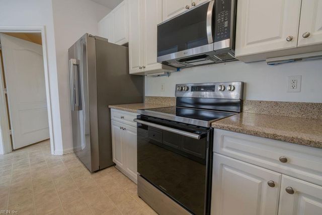 5324 Elston LN, Virginia Beach, VA 23455