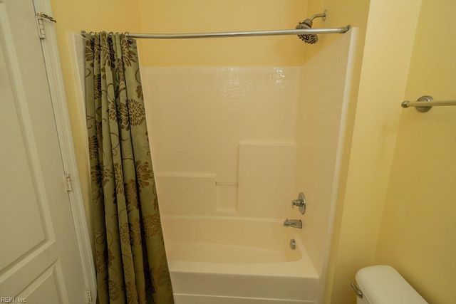 5324 Elston LN, Virginia Beach, VA 23455